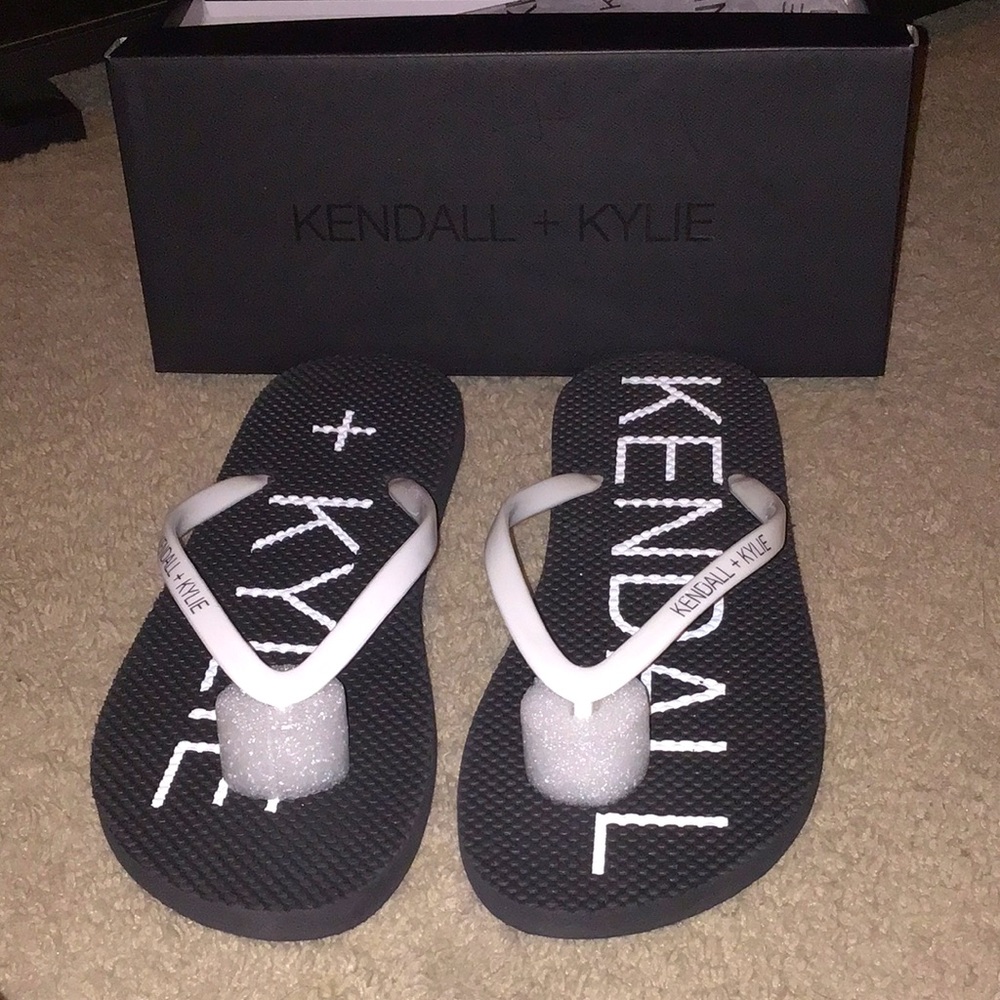 Kendall & Kylie Eva Thong Sandals